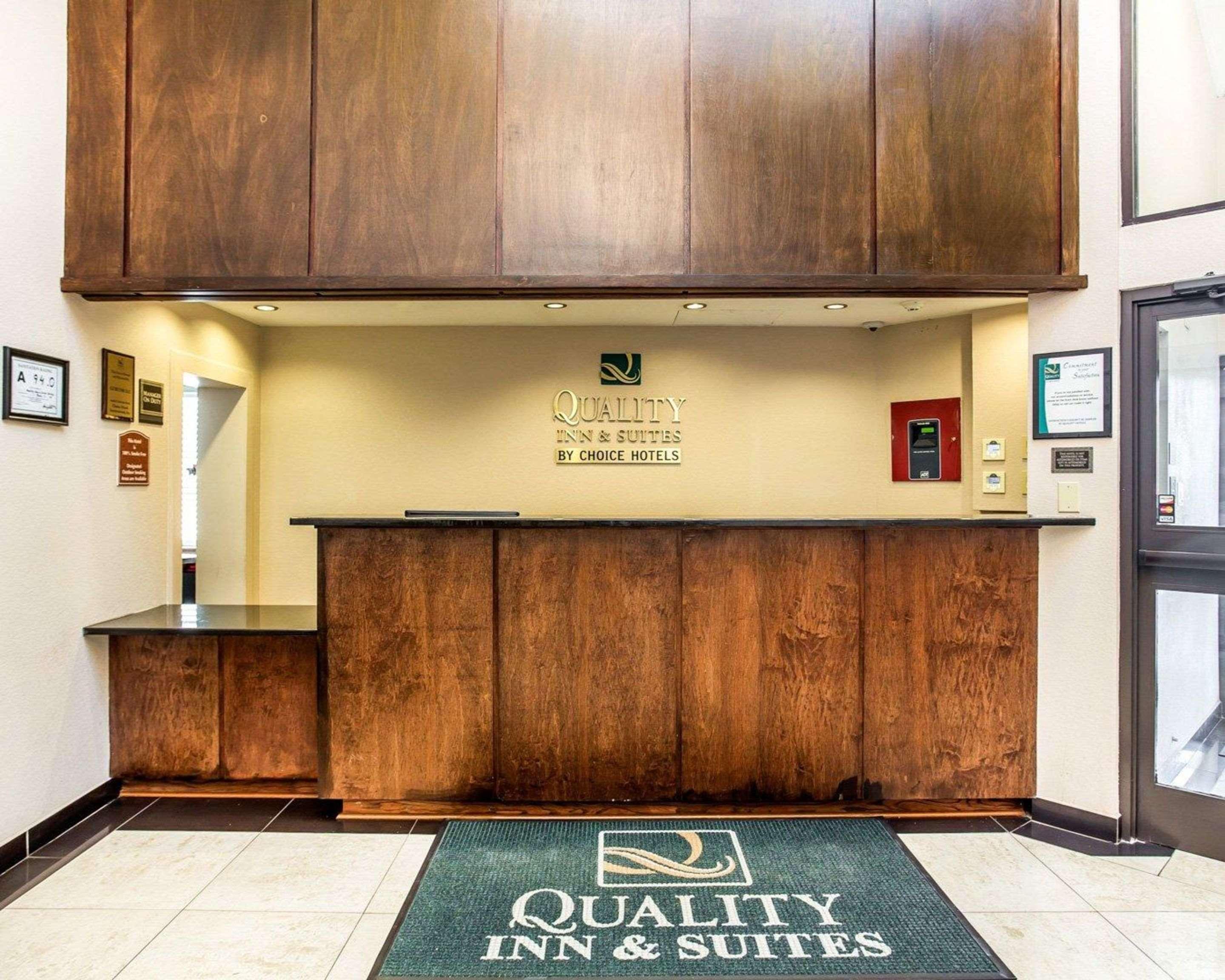 Quality Inn & Suites Coliseum Greensboro Eksteriør billede